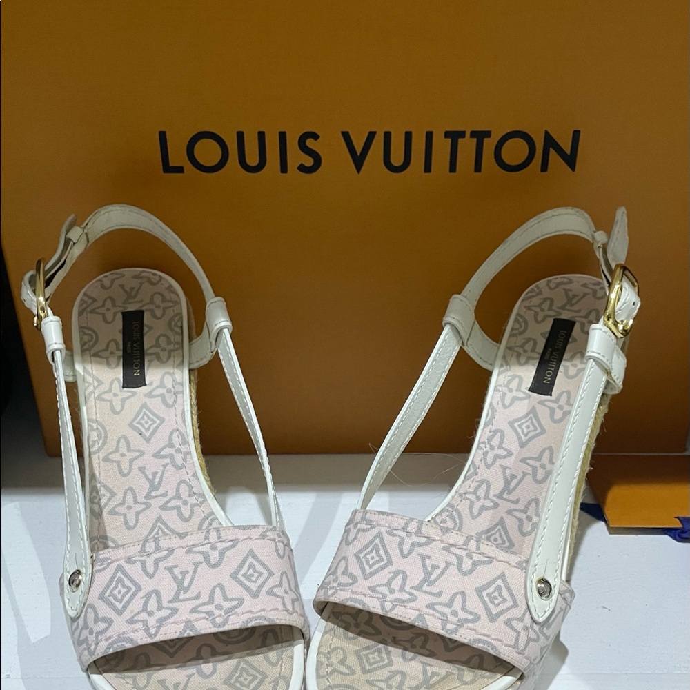 *******SOLD Louis Vuitton pink wedge sandle